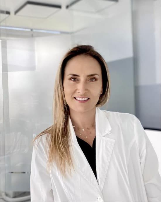 Dra. María Helena, especialista en Diego Mejía Dental Group